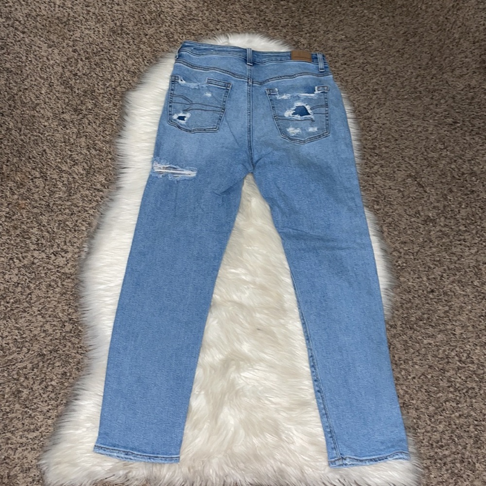 American Eagle Distressed Mom Jeans - Picture 3 of 7